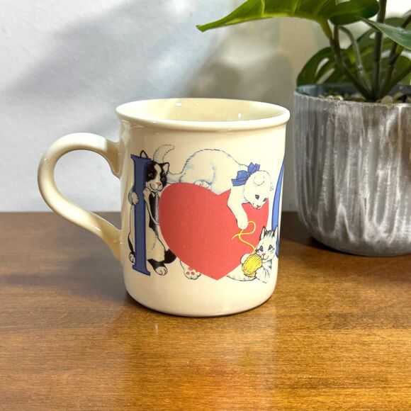 Vintage Coffee Mug I Heart Love Cats Designers Collection 8 oz Cup - Picture 1 of 7
